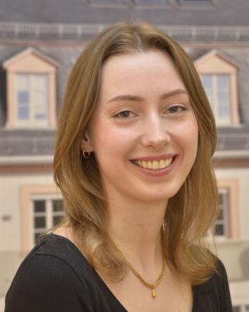 Bétrice Jäger, Sachbearbeitung, Ethik-Kommission