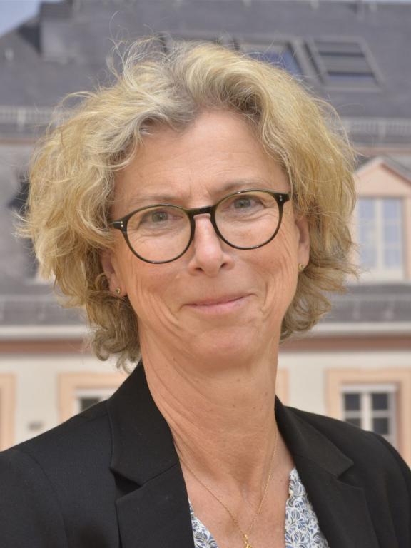 San.-Rätin Dr. med. Charis Eibl, Mitglied des Vorstandes