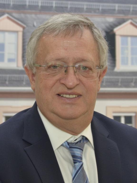 San.-Rat Werner Leibig, Mitglied des Vorstandes